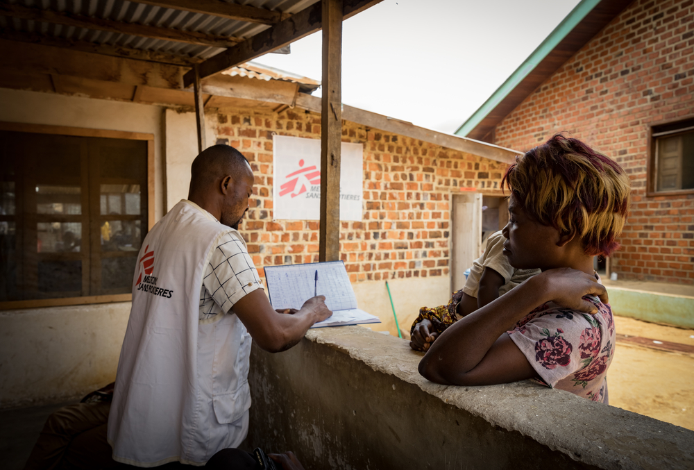 Personal de salud comunitario de MSFs sólo atienden casos sencillos de paludismo y diarrea. 
