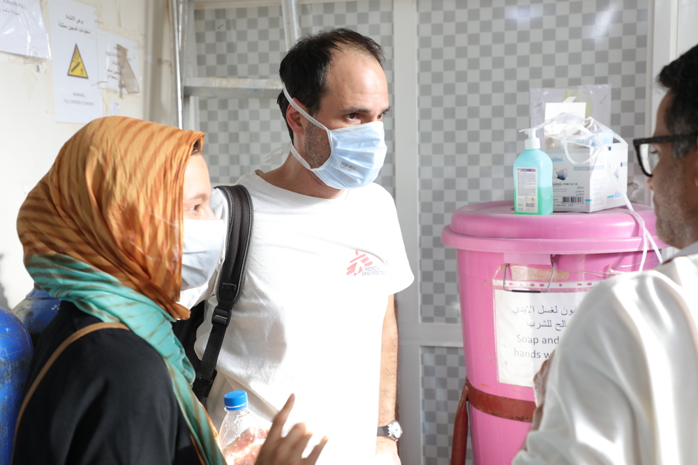 El Presidente Internacional de MSF el Dr. Christos Christou en su visita Yemen