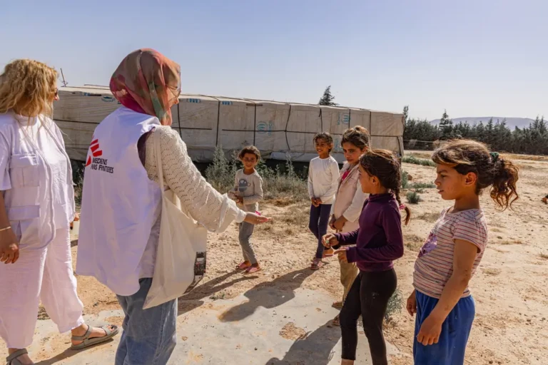 Atrapados en el miedo: refugiados sirios enfrentan decisiones difíciles en el Líbano