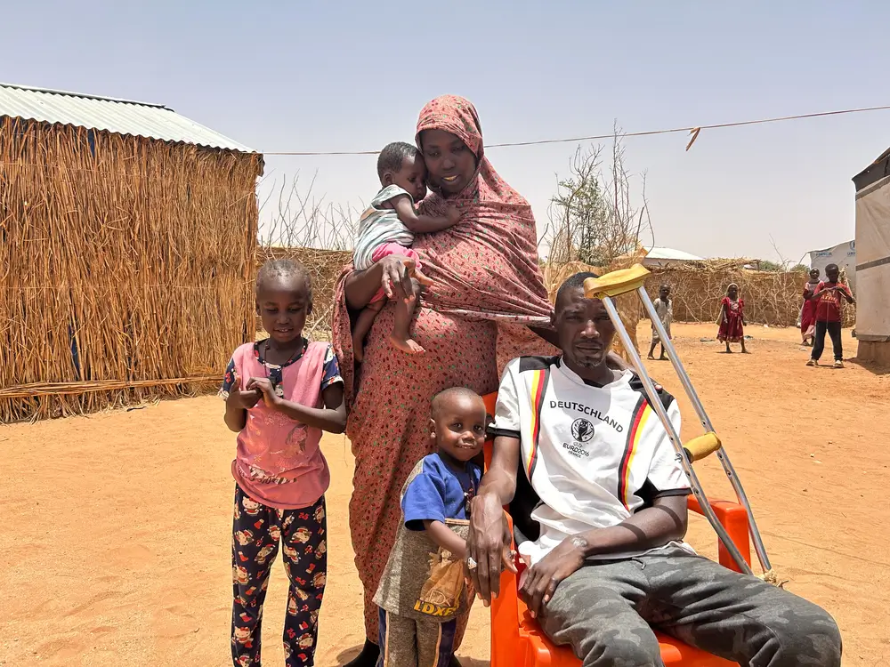 Taiba con su familia huyeron del la guerra de Sudán. Actualmente viven en el campo de refugiados de Aboutengue, al este de Chad 