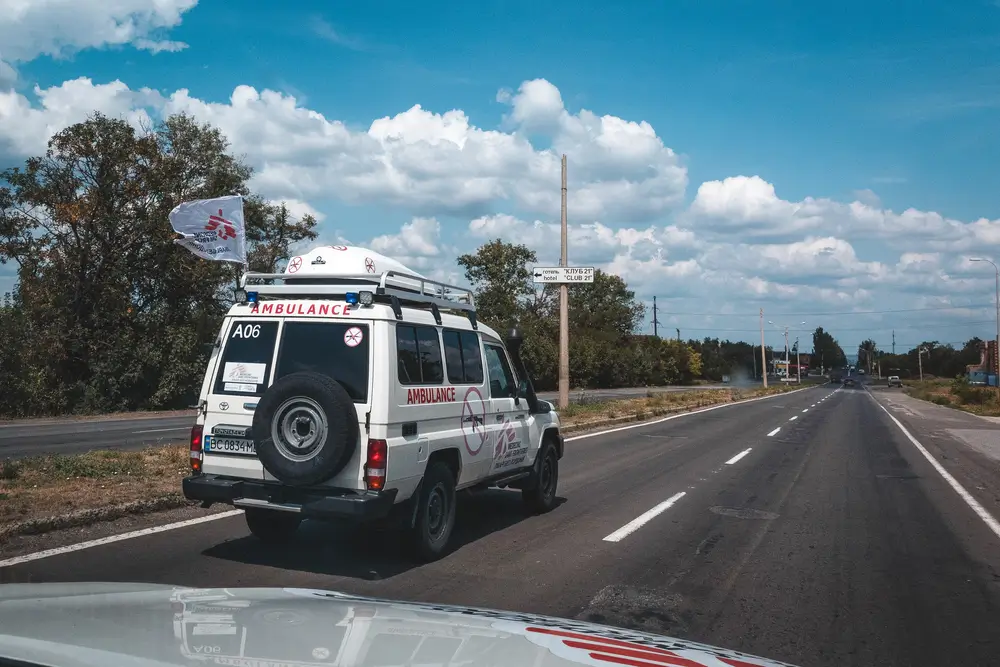 Una ambulancia de Médicos Sin Fronteras en Dnipropetrovsk, Ucrania