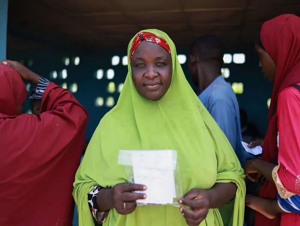 Adama Gambo, una de las personas desplazadas por las inundaciones en Nigeria