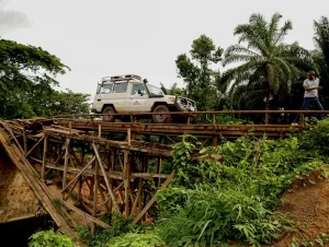 ¿Cuáles son los obstáculos para acceder a las comunidades remotas de Nigeria? Nuestro conductor te cuenta 4.