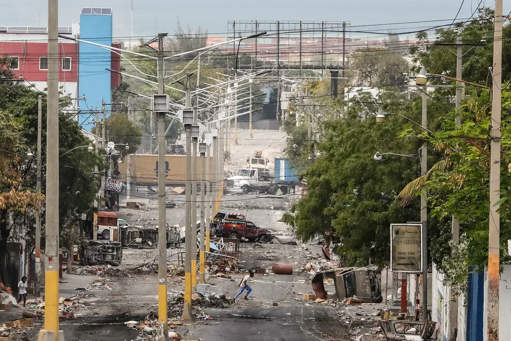 Vista de la zona de Delmas 18, después de enfrentamientos entre grupos armados y las fuerzas de policía. Puerto Príncipe, Haití.