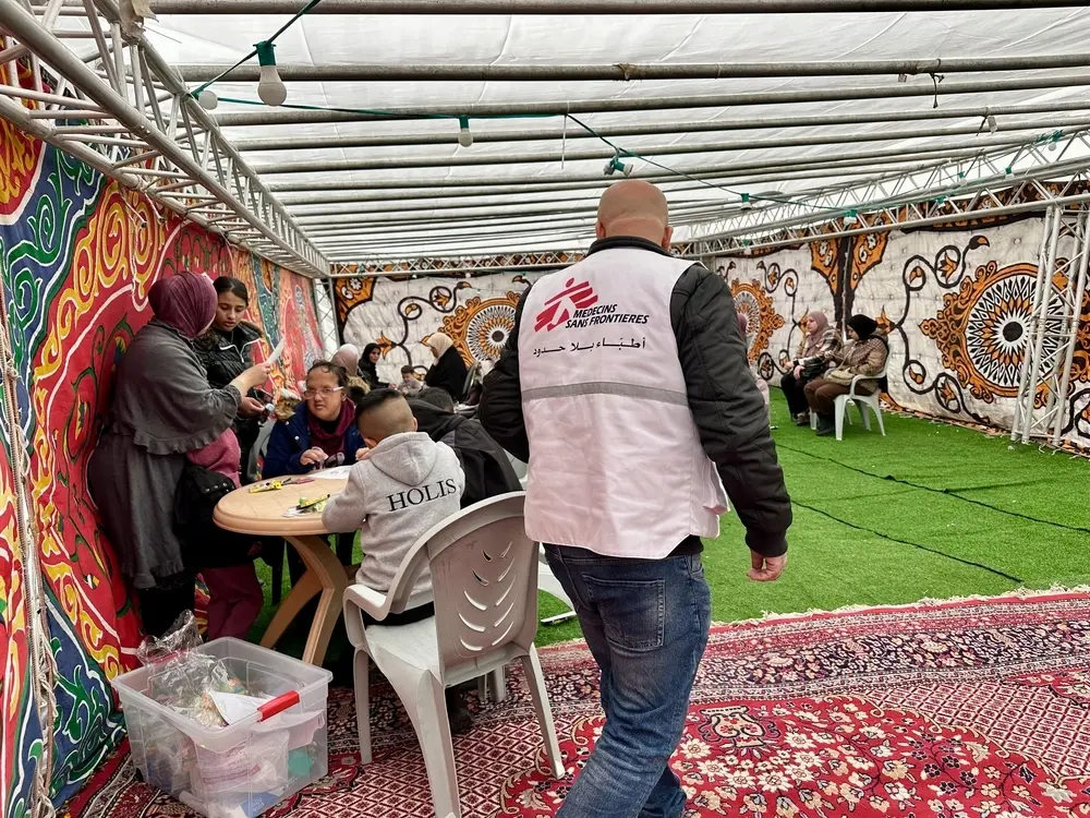 Un equipo de Médicos Sin Fronteras brindando atención en el norte de Cisjordania.