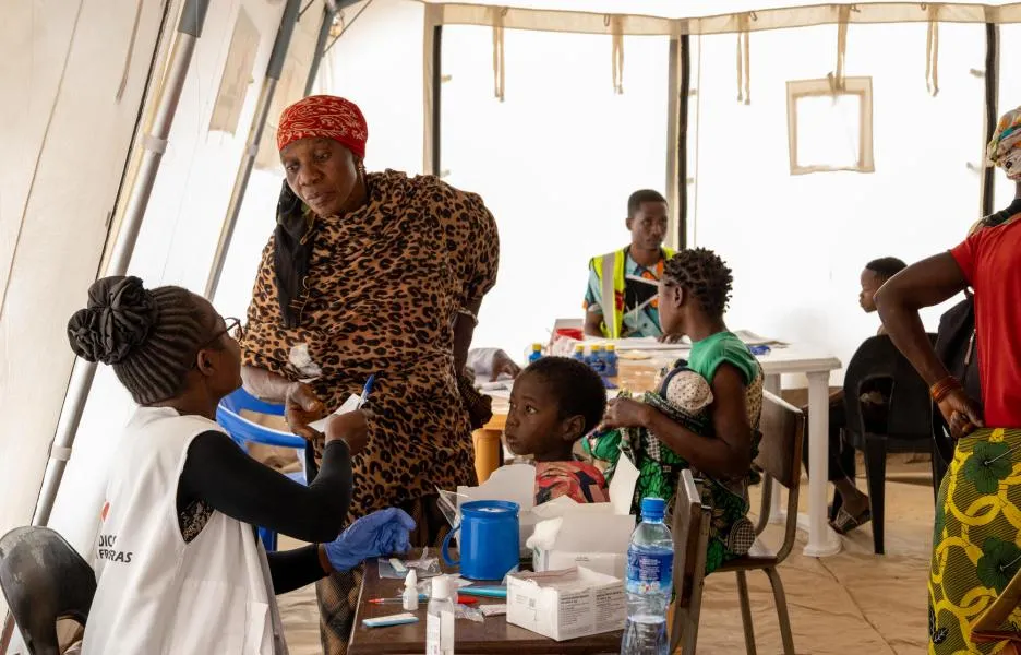 En los primeros 15 días de la intervención en Chiure, los equipos de MSF trataron a 380 niños por malaria.