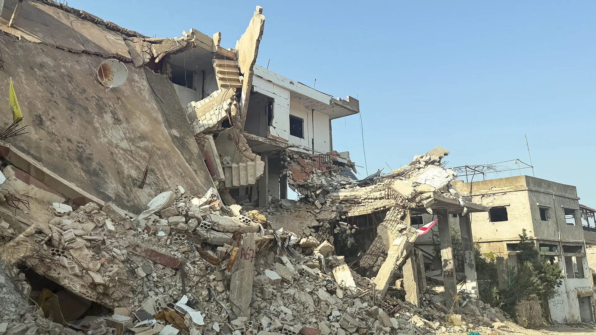Muchos edificios siguen destruidos en el sur del Líbano un año después de la escalada de la guerra israelí en el Líbano, Aita ash-Shaab, agosto de 2025.