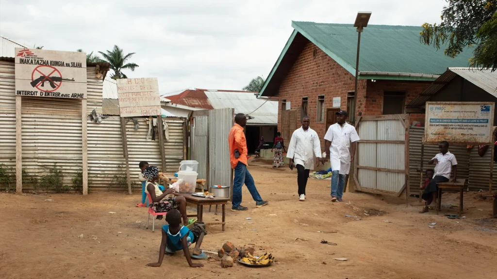 Desde 2019, MSF ha construido y desarrollado varios departamentos en el Hospital Salamabila, convirtiéndolo en el segundo hospital de referencia en Maniema.
