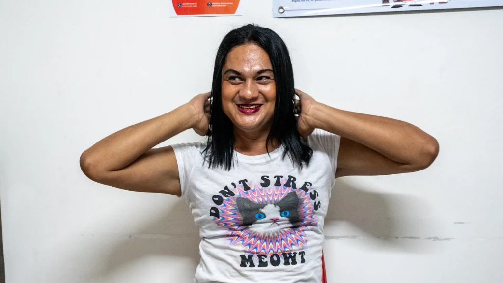 "Aquí estoy", dice Melissa, paciente LGBTIQ+ de la clínica de MSF en San Pedro Sula.
