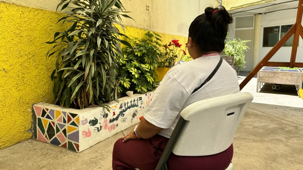 Una paciente del Centro de Atención Integral de la Ciudad de México fue dada de alta tras completar su tratamiento. Es sobreviviente de violencia sexual. Hoy ha recuperado su funcionalidad y continúa luchando por una vida mejor.