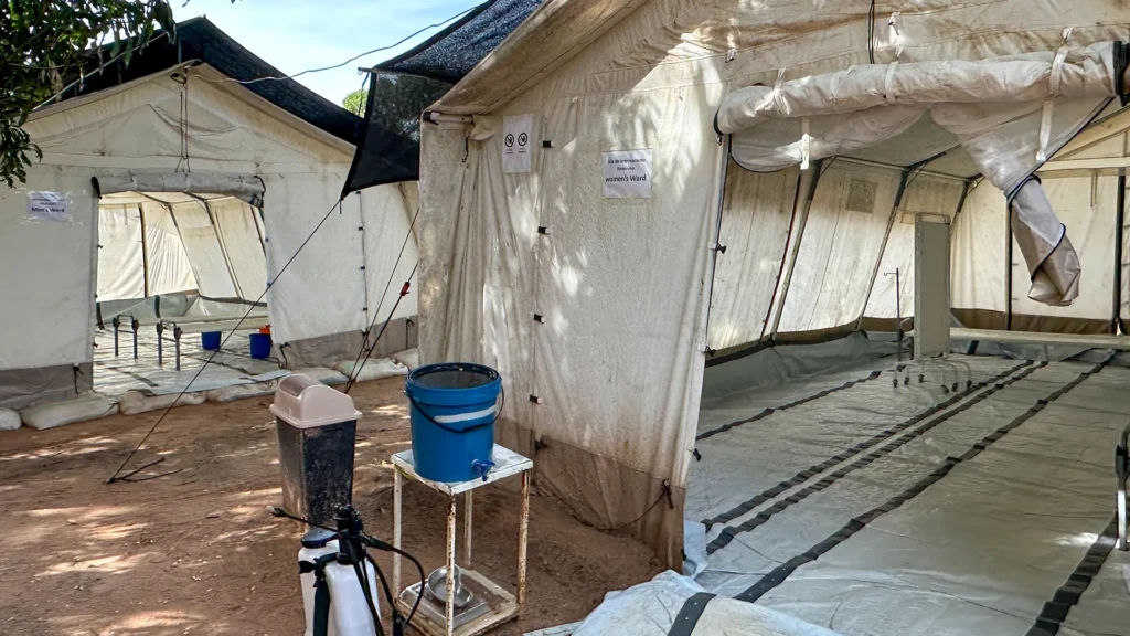 Vista del Centro de Tratamiento del Cólera (CTC) creado por MSF en el Centro de Salud Alua para ayudar a las autoridades sanitarias a manejar el brote. Mozambique.