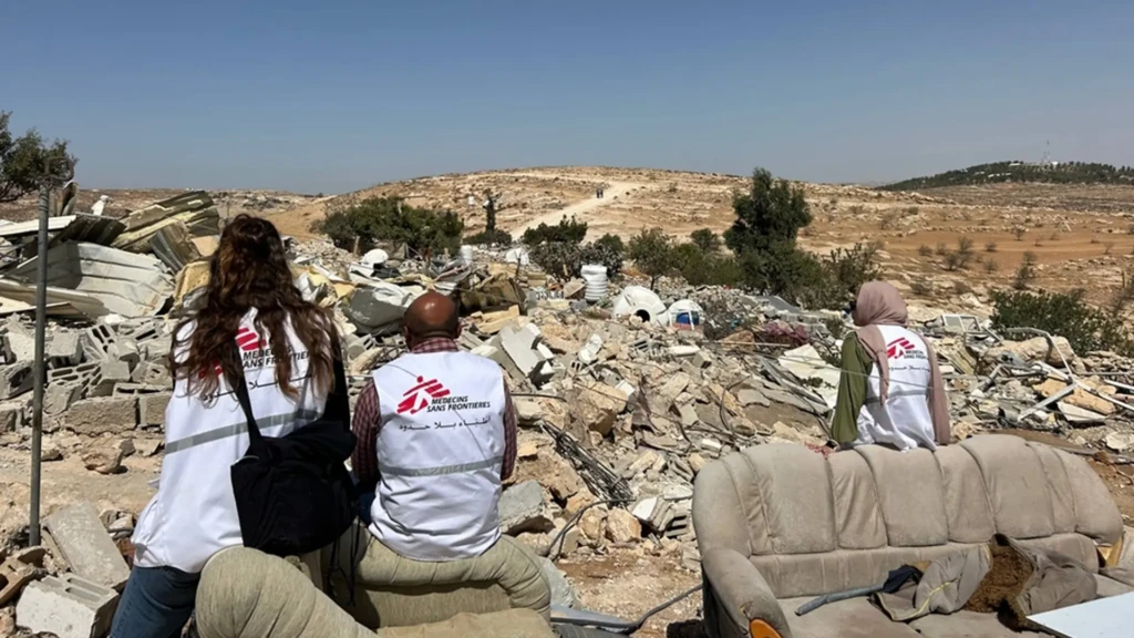 Equipos de MSF visitan Khallet Athaba para evaluar las necesidades de la comunidad. Cisjordania, Palestina, septiembre de 2025. © MSF