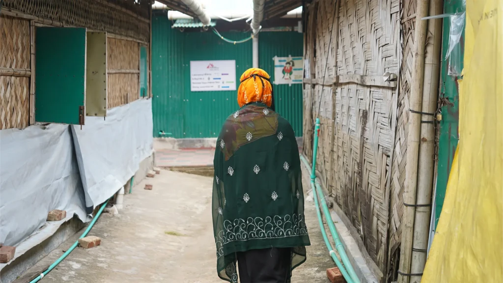 Sadeka refugiada rohinyá de 30 años que ha vivido en los campos de refugiados de Cox's Bazar durante casi nueve años.