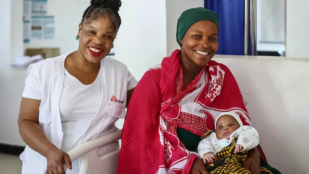 Zainabo vive en Liwali y dio a luz a su tercer hijo en el Hospital B de Liwali. Agradece a MSF la atención que le brindó, especialmente al servicio de ambulancias, y espera que en el futuro pueda proporcionar aún más servicios.