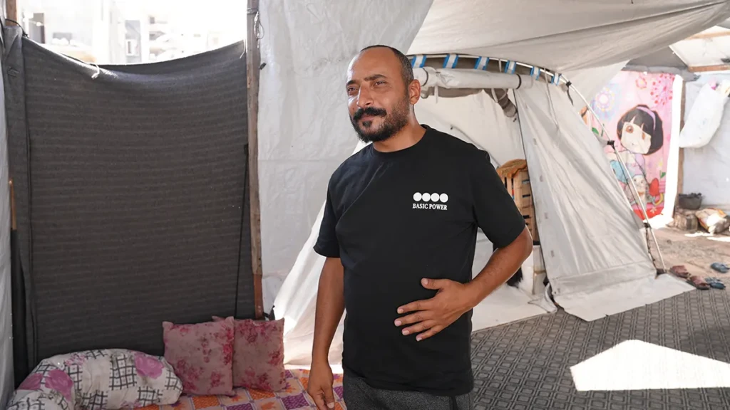 "Mantuve la mano presionada sobre la herida porque recordé el curso de primeros auxilios: detener la hemorragia como sea", - Ashraf, compañero de MSF que recibió un disparo de las fuerzas israelíes en Gaza.