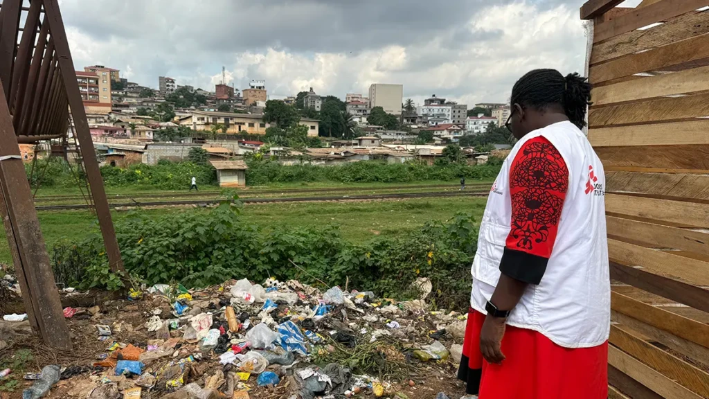 Zona de eliminación de residuos en el barrio Mballa 2, situada en el distrito sanitario de Djoungolo.