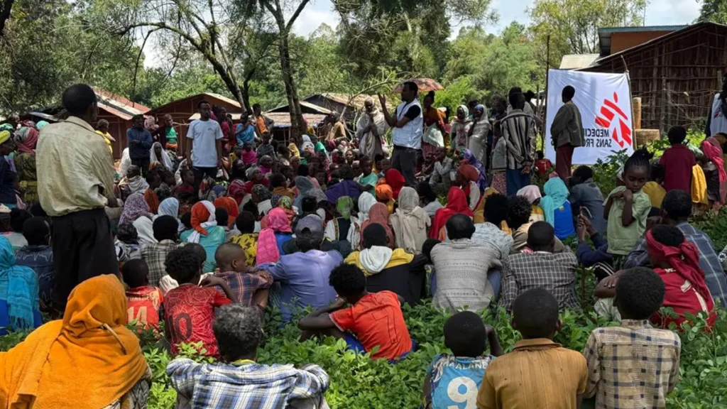 Comunidades esperando consultas médicas en la clínica móvil de MSF la región de Oromia, Etiopía. Julio de 2026.