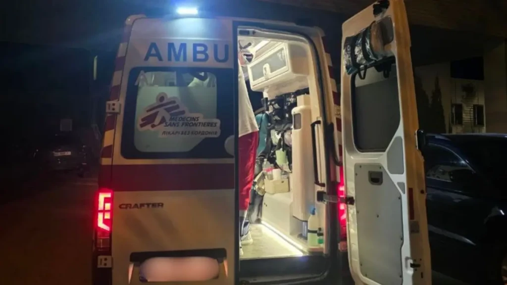 Equipo de MSF brinda apoyo a la ciudad con servicios de ambulancia en caso de incidentes con múltiples víctimas. Ucrania, 2026.