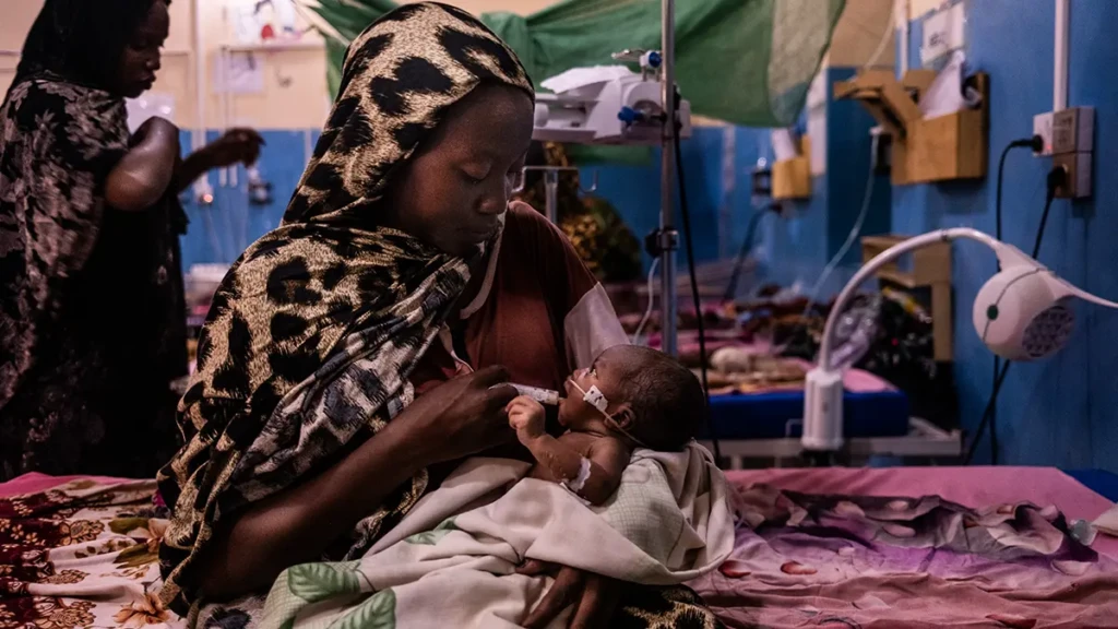 Viviendo a la sombra de los recortes en la financiación humanitaria en Sudán.