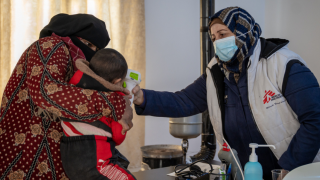 Actividades médicas de MSF en el noroeste de Siria a pesar de los recortes de fondos.