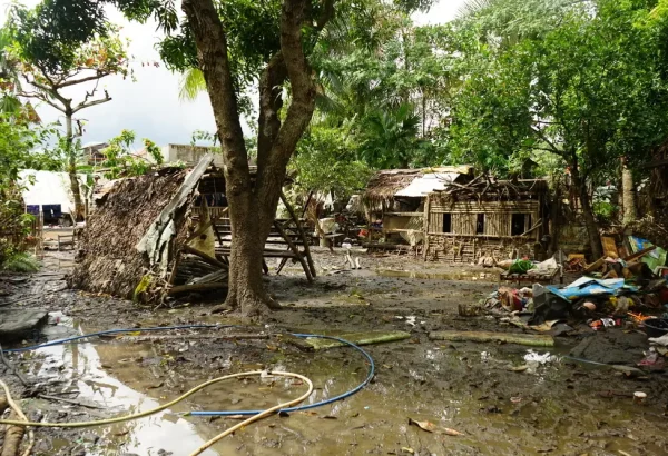 En toda la provincia de Camarines Sur en Filipinas, la tormenta tropical Trami provocó intensas lluvias que provocaron inundaciones repentinas.